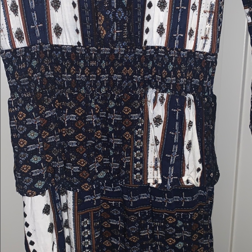 Western style dress - Picture 3 of 4